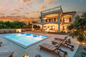 Luxury Villa Glabrova with pool and sauna near the sea on Krk island